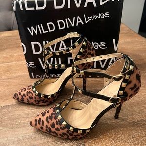 1 pair of very sexy Wild Diva size 10 woman’s high heels